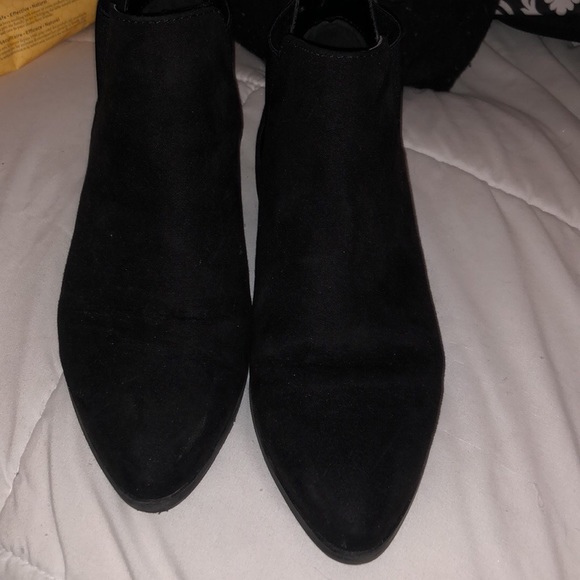 Ladies black suede booties - Picture 1 of 2